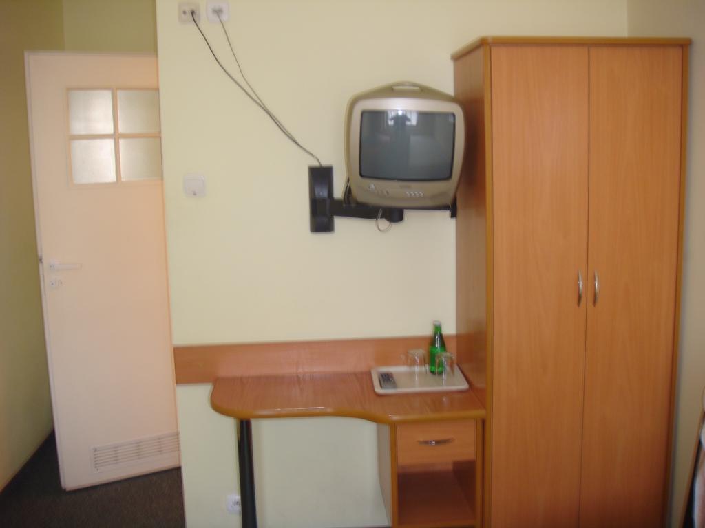 Hotel Polonia Augustów Extérieur photo